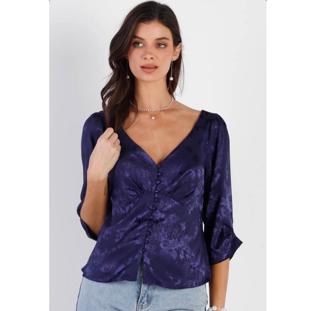 NWT Sugarlips Silk Jacquard Top